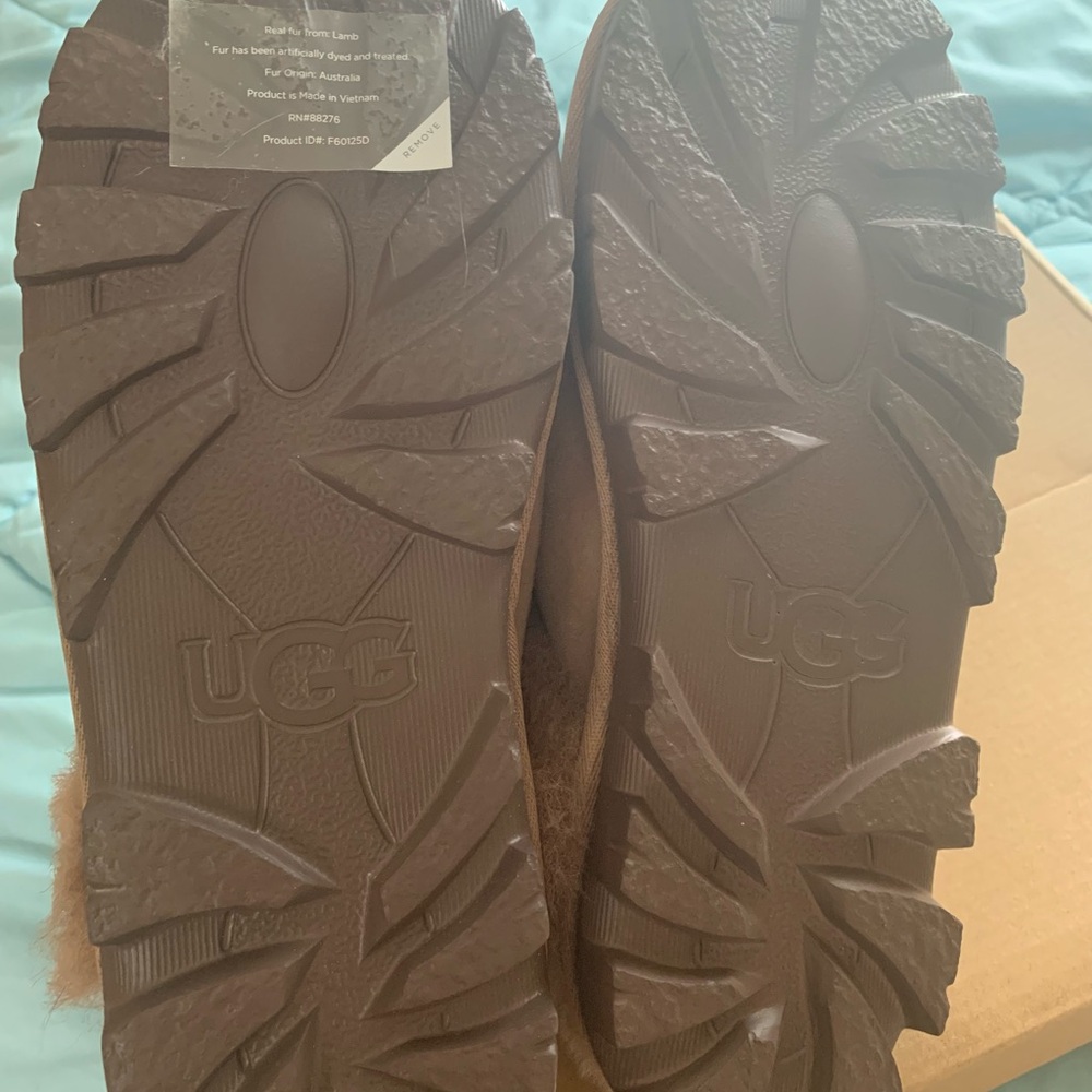 UGG Tan Suede Shearling Slip-On Slipper Shoes - Picture 4 of 5
